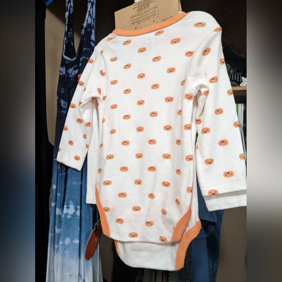 NWT Baby Girl Halloween Onesies set - Picture 4 of 5